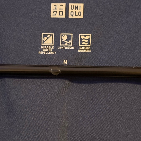 UNIQLO Men's Dark Blue Windbreaker - Picture 2 of 2